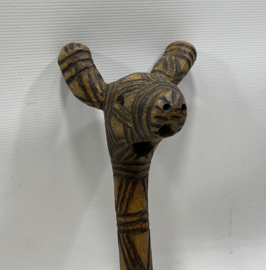 ÜZERİ İŞLEMELİ ANTİKA AHŞAP ÇEŞME AĞZI