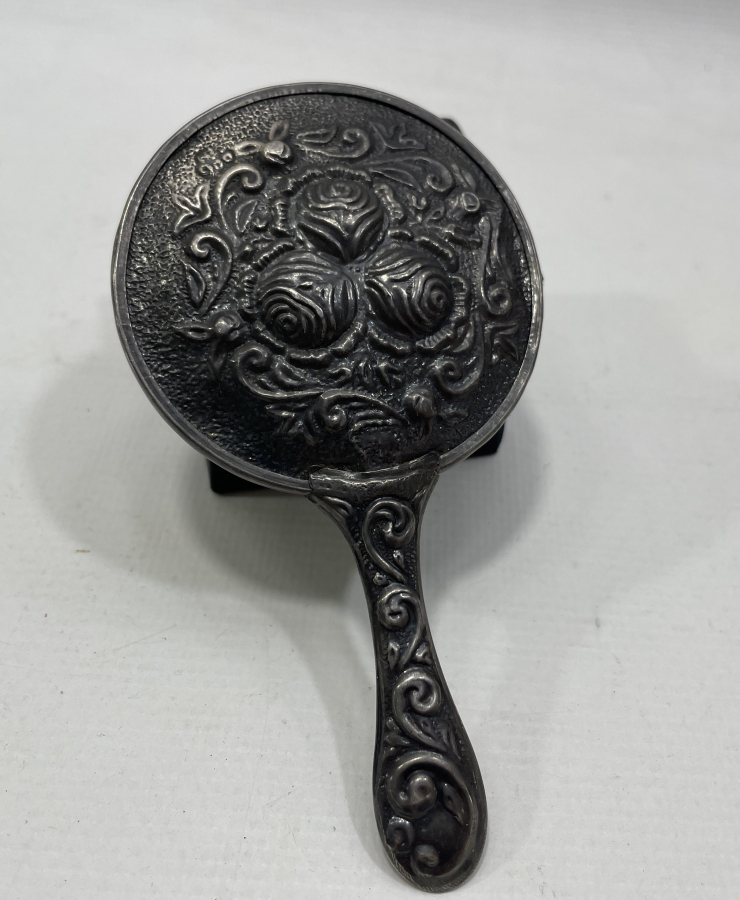 ÜZERİ KABARTMA İŞÇİLİKLİ GÜMÜŞ EL AYNASI