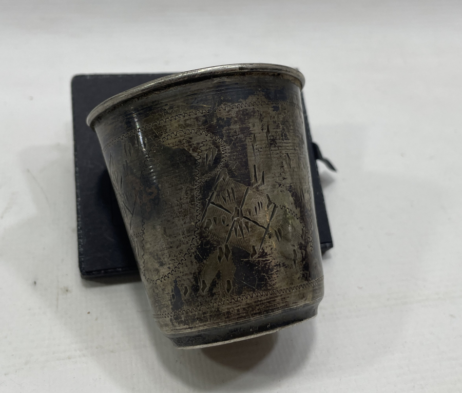 ÜZERİ KALEM İŞÇİLİKLİ GÜMÜŞ BARDAK