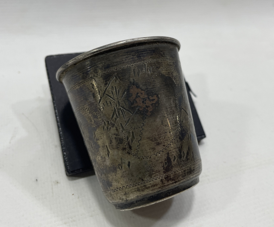 ÜZERİ KALEM İŞÇİLİKLİ GÜMÜŞ BARDAK