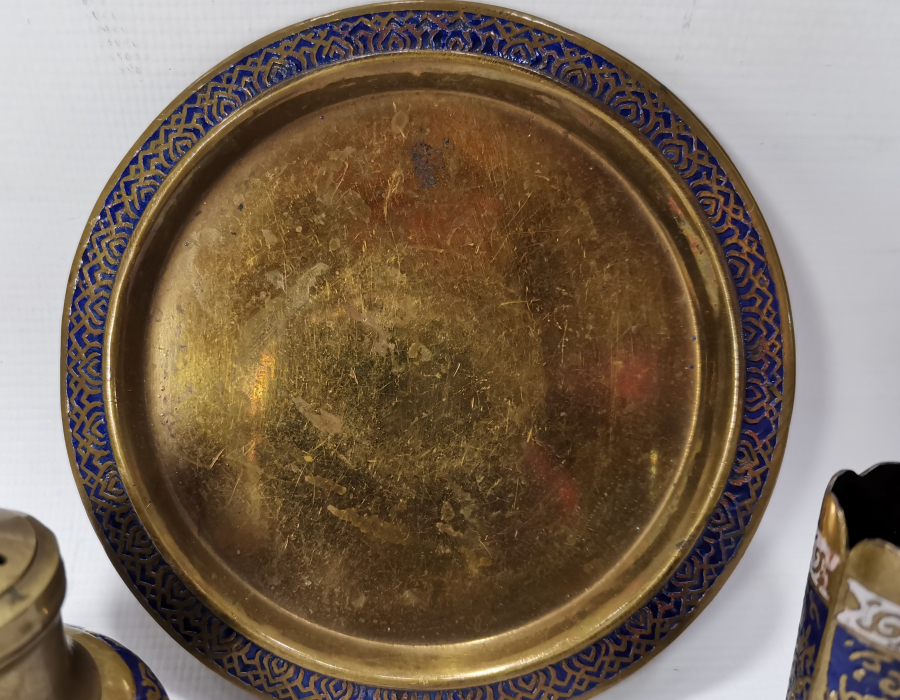 ÜZERİ MİNELİ ANTİKA YAZI TAKIMI