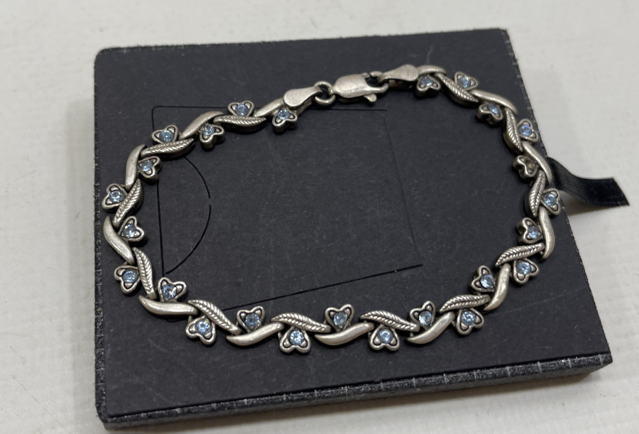 ÜZERİ TAŞLI GÜMÜŞ BİLEKLİK