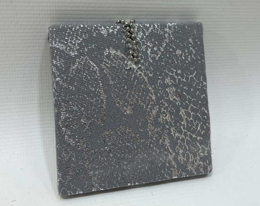 ÜZERİNDE BESMELE-İ ŞERİF YAZILI GÜMÜŞ DUVAR PANOSU