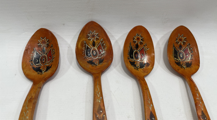 ÜZERİNDE OSMANLI DEVLET ARMASI BULUNAN OSMANLI DÖNEMİ EL YAPIMI KAŞIK TAKIMI