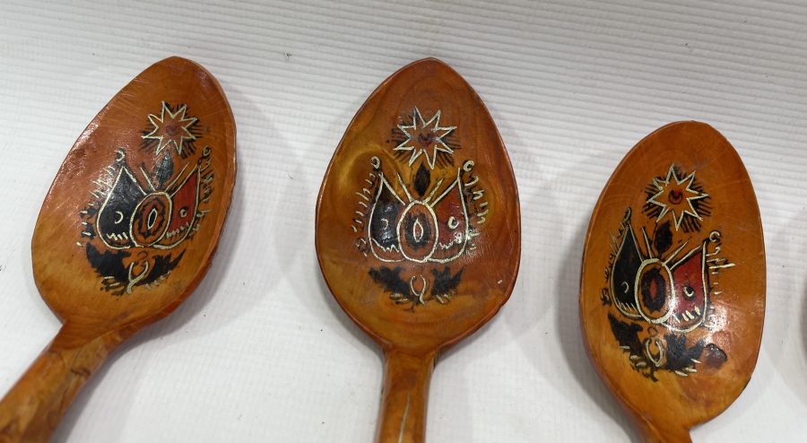 ÜZERİNDE OSMANLI DEVLET ARMASI BULUNAN OSMANLI DÖNEMİ EL YAPIMI KAŞIK TAKIMI