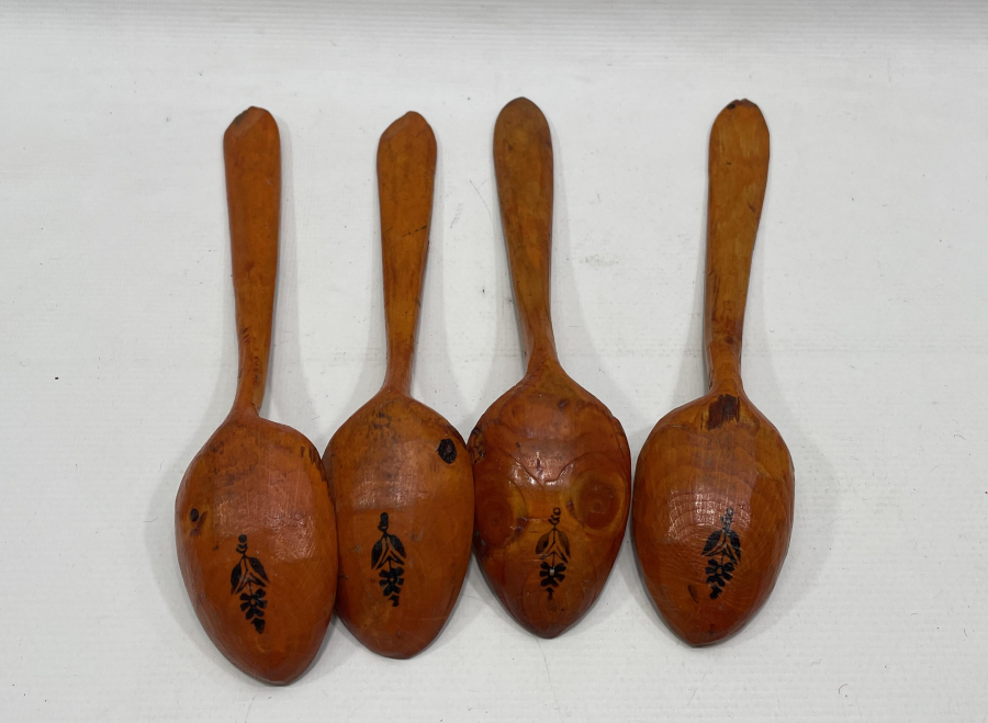 ÜZERİNDE OSMANLI DEVLET ARMASI BULUNAN OSMANLI DÖNEMİ EL YAPIMI KAŞIK TAKIMI