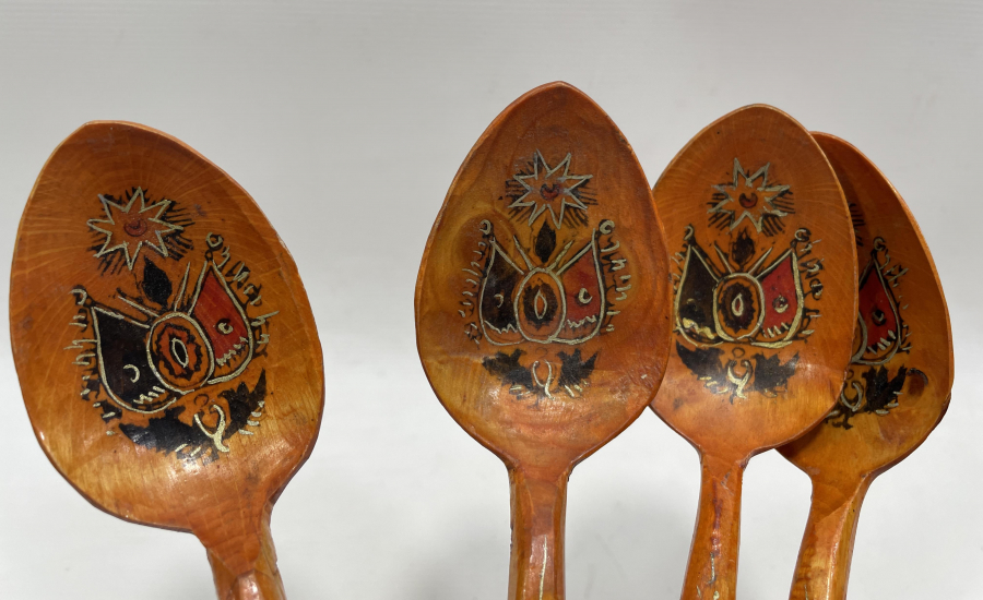 ÜZERİNDE OSMANLI DEVLET ARMASI BULUNAN OSMANLI DÖNEMİ EL YAPIMI KAŞIK TAKIMI