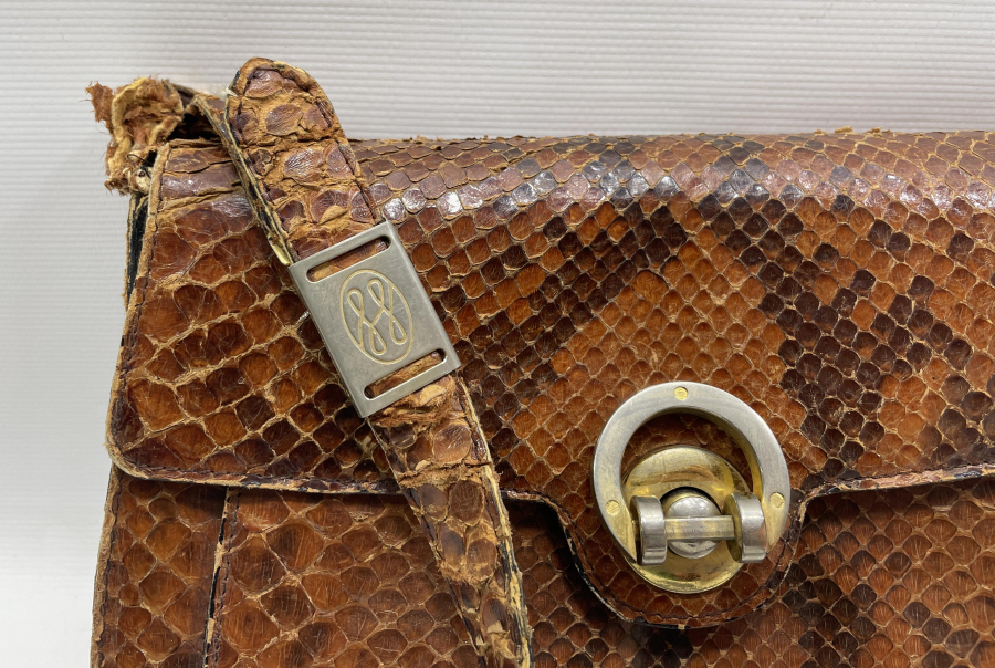 YILAN DERİSİNDEN MAMUL ANTİKA ÇANTA