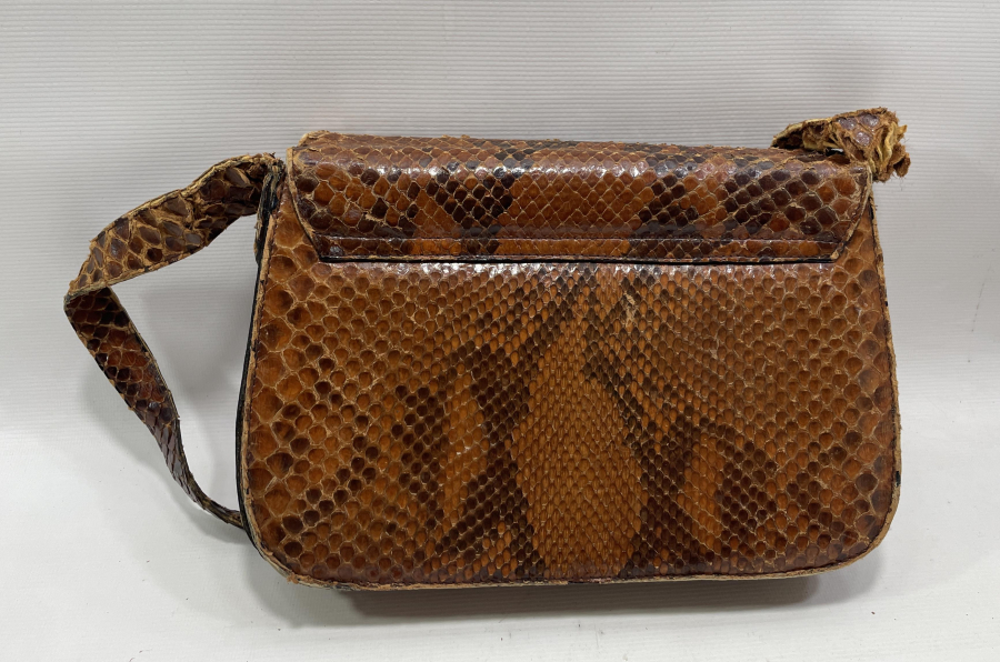 YILAN DERİSİNDEN MAMUL ANTİKA ÇANTA