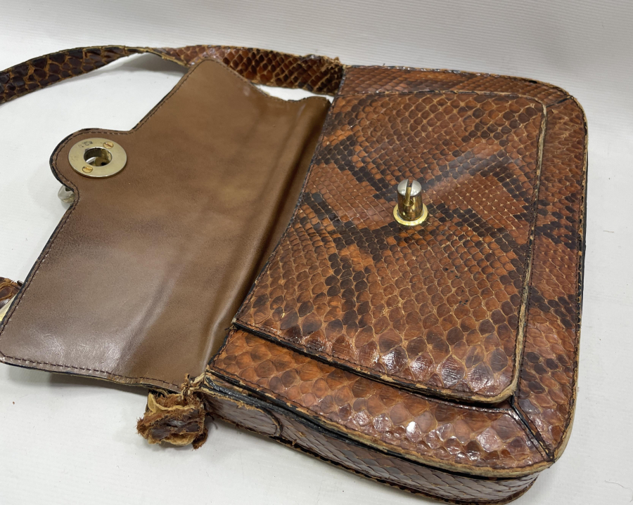 YILAN DERİSİNDEN MAMUL ANTİKA ÇANTA