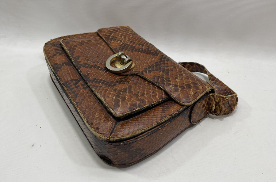 YILAN DERİSİNDEN MAMUL ANTİKA ÇANTA