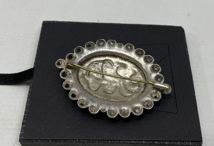 OSMANLI DÖNEMİ ÜZERİ OSMANLICA YAZILI BROŞ