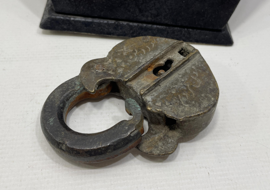 OSMANLI DÖNEMİ ÜZERİ OSMANLICA YAZILI NADİR KİLİT