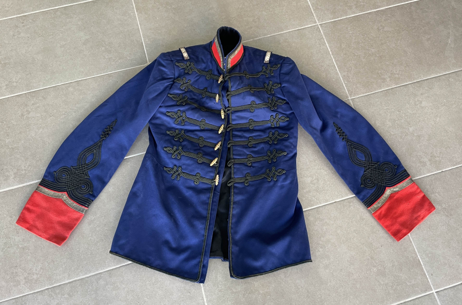 ABDÜLHAMİD HAN DÖNEMİ TOMBAK DÜĞMELİ VE İBRİŞİM İŞLEMELİ ÇOK NADİR SUBAY KIYAFETİ