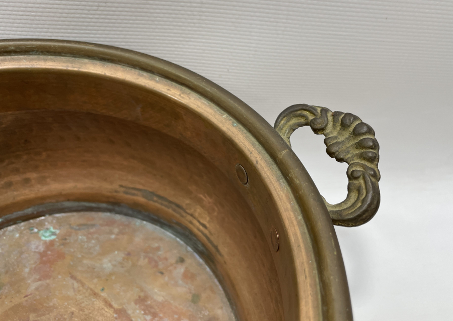 ANTİKA KAPAKLI BAKIR TENCERE