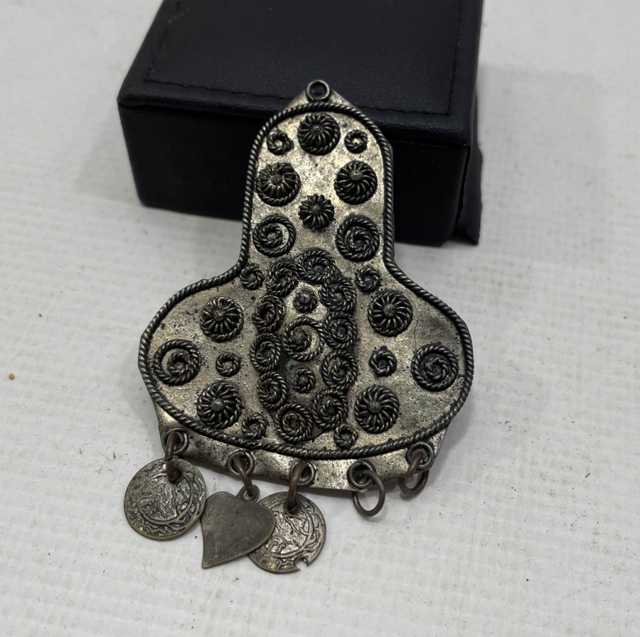 ÜZERİ GÜVERSE İŞÇİLİKLİ OSMANLI DÖNEMİ MEVLEVİ SİKKESİ FORMUNDA KOLYE