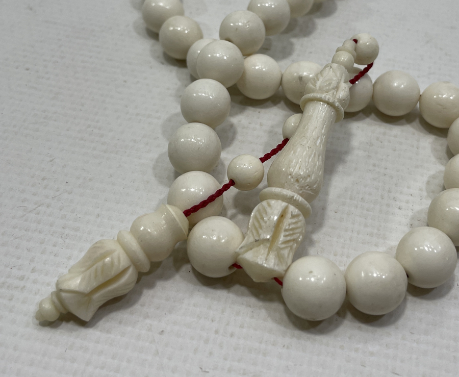 DEV BOYDA KEMİK TESPİH