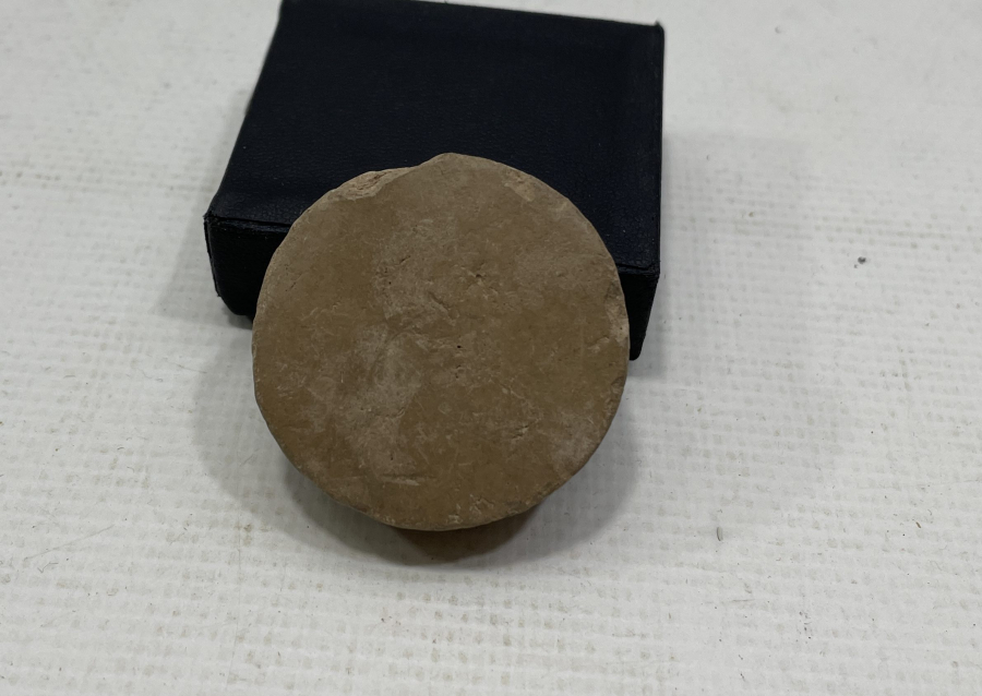 KERBELA TOPRAĞINDAN YAPILMIŞ ANTİKA NAMAZ TAŞI