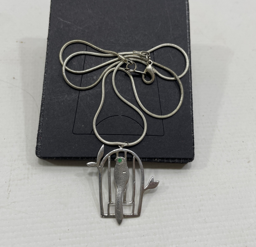 KAFESTEKİ BÜLBÜL KONULU GÜMÜŞ KOLYE