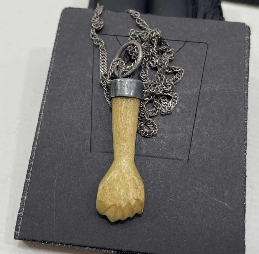 KEMİKTEN MAMUL ANTİKA GÜMÜŞ KOLYE UCU