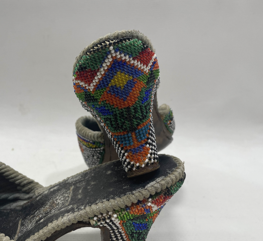 OSMANLI DÖNEMİ ÜZERİ OSMANLICA YAZILI VE OPAL BONCUKLU GELİN TERLİĞİ