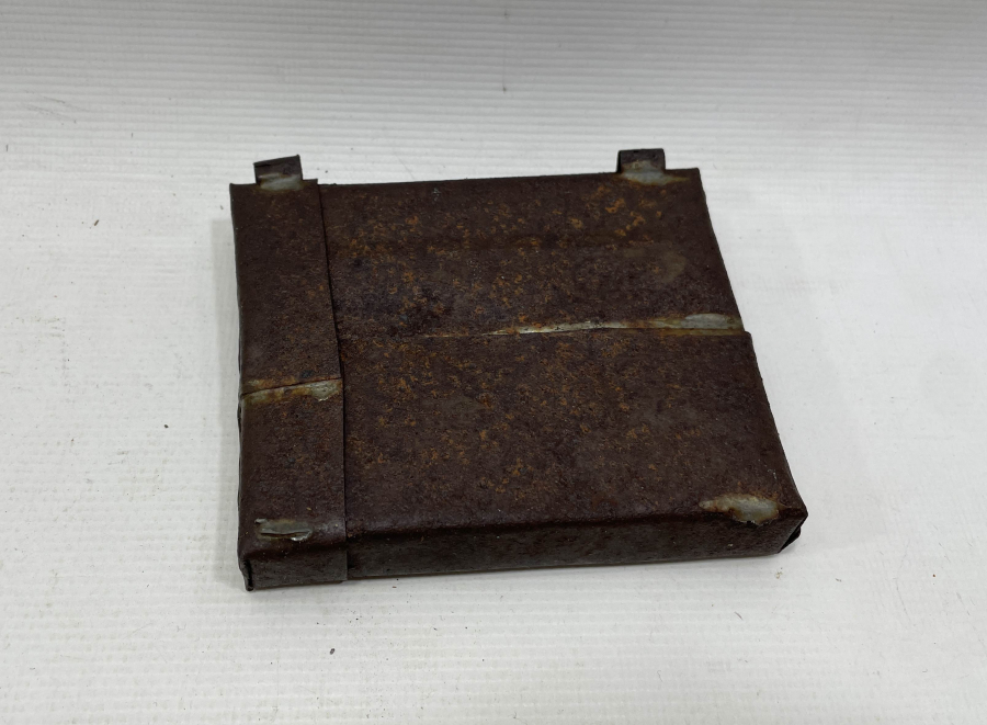 ÜZERİ AY YILDIZLI PRİMİTİF FORMDA NADİR ASKER HAMAYILI