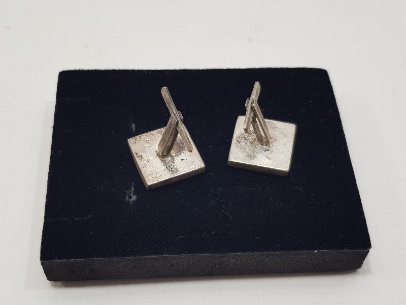 OLTU TAŞLI GÜMÜŞ KOL DÜĞMELERİ 