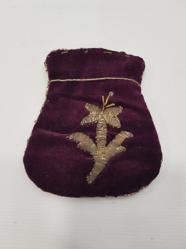 OSMANLI DÖNEMİ SIRMA İŞLEMELİ KADİFE PARA KESESİ