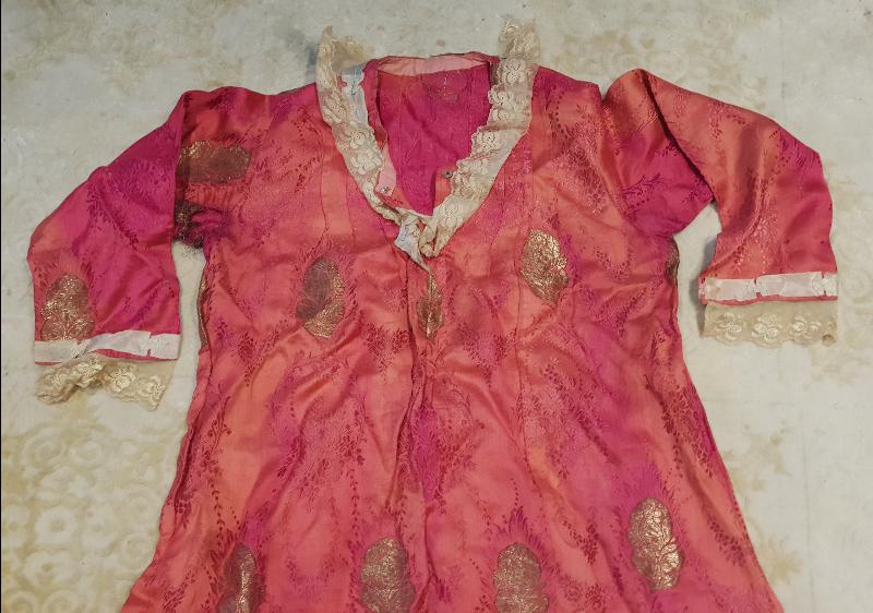 OSMANLI DÖNEMİ İPEK ELMASİYE KADIN ELBİSESİ