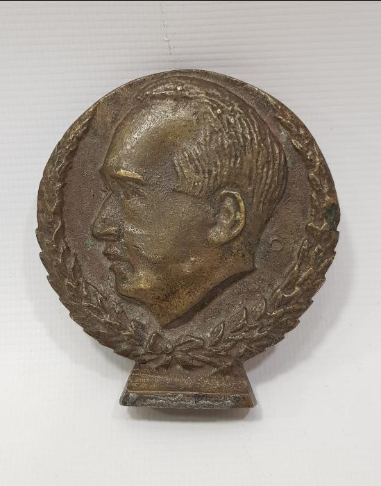 İSMET İNÖNÜ BRONZ PLAKET MADALYON