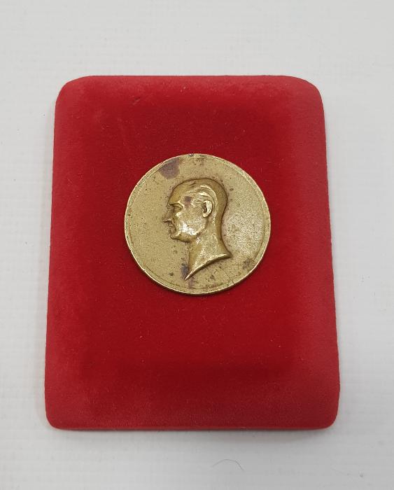 1923-1933 TÜRKİYE CUMHURİYETİNİN 10. YILI MADALYONU