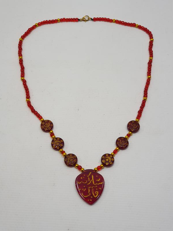 ESKİLERDEN HACI İŞİ CAM KOLYE