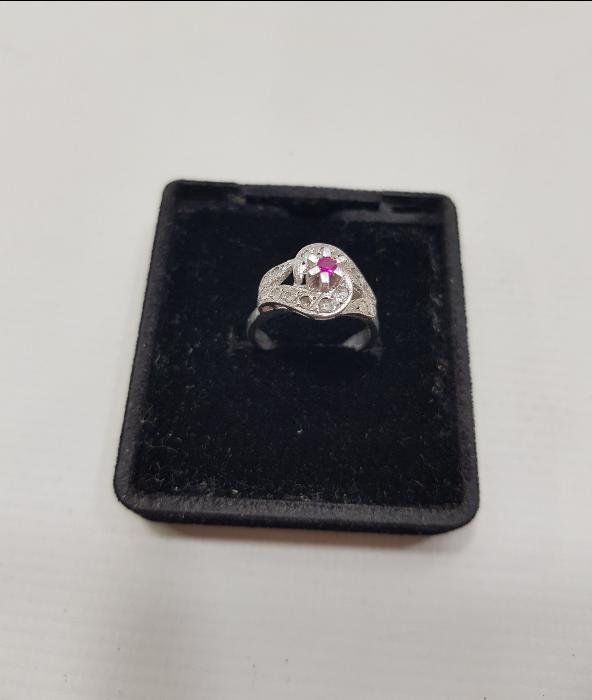 YAKUT TAŞLI PIRLANTA YÜZÜK 