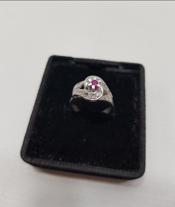 YAKUT TAŞLI PIRLANTA YÜZÜK 