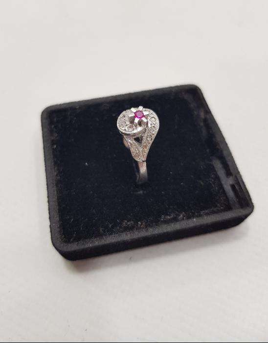 YAKUT TAŞLI PIRLANTA YÜZÜK 