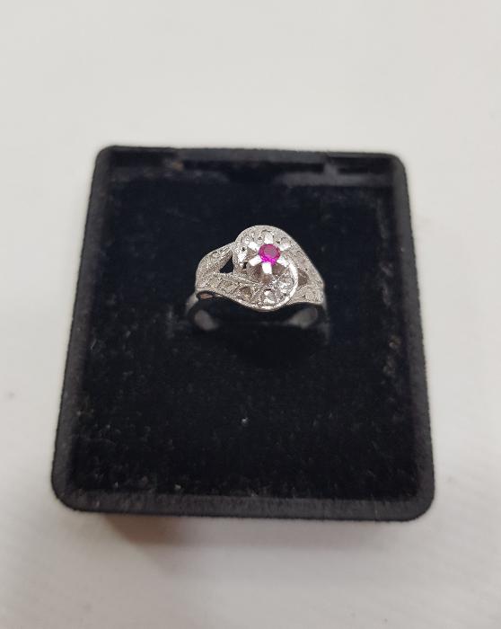 YAKUT TAŞLI PIRLANTA YÜZÜK 