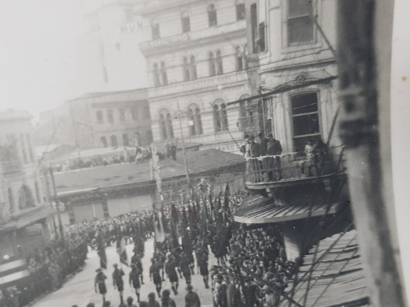 ATATÜRK'ÜN CENAZE MERASİMİ KONULU İKİ ADET FOTOĞRAF