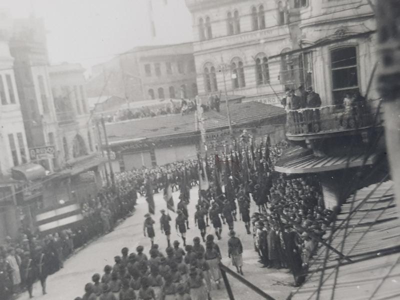 ATATÜRK'ÜN CENAZE MERASİMİ KONULU İKİ ADET FOTOĞRAF