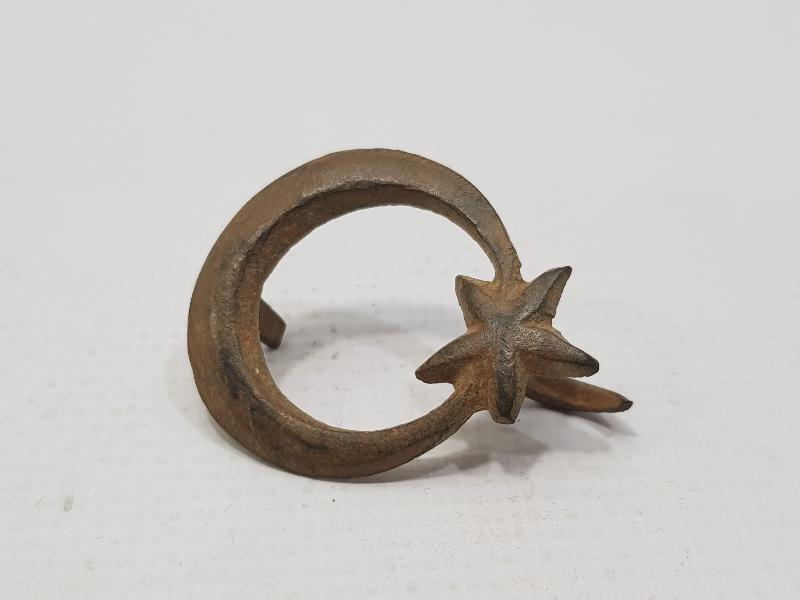 OSMANLI DÖNEMİ AY YILDIZ FORMLU SUBAY ŞAPKA KOKARTI