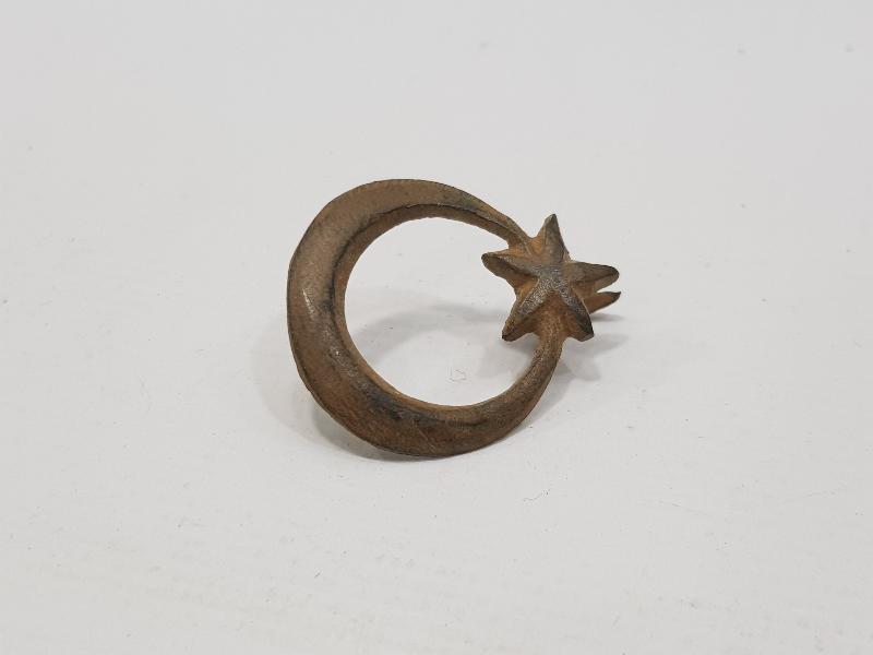 OSMANLI DÖNEMİ AY YILDIZ FORMLU SUBAY ŞAPKA KOKARTI