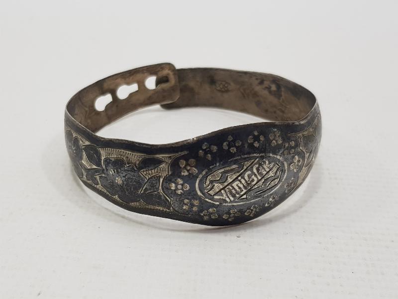 1930'LARDAN YADİGAR YAZILI SAVATLI GÜMÜŞ BİLEZİK