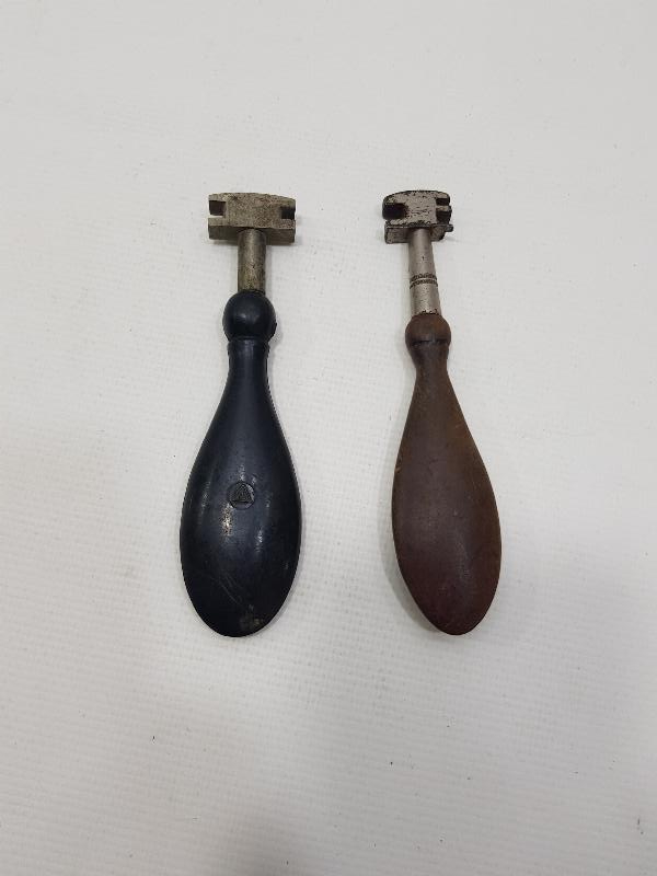 ANTİKA CAM ELMASLARI