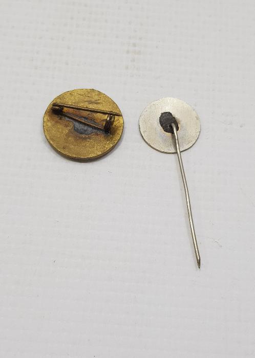 İKİ ADET ESKİ İZCİ ROZETİ