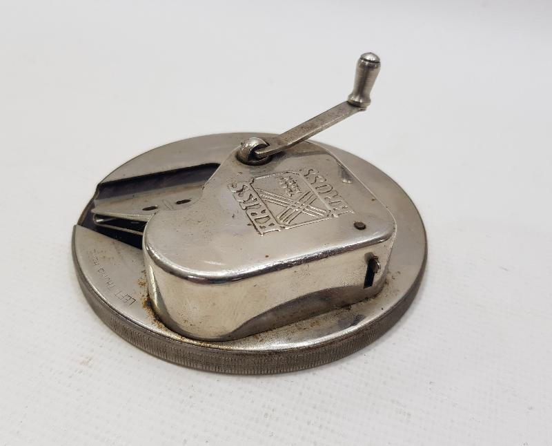 KUTUSUNDA ANTİKA JİLET BİLEME ALETİ 