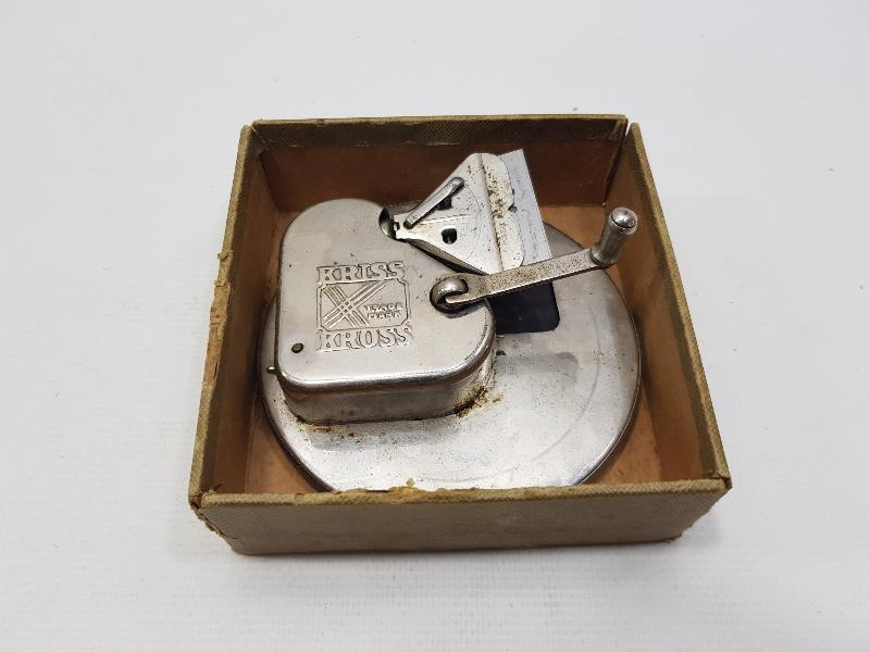 KUTUSUNDA ANTİKA JİLET BİLEME ALETİ 