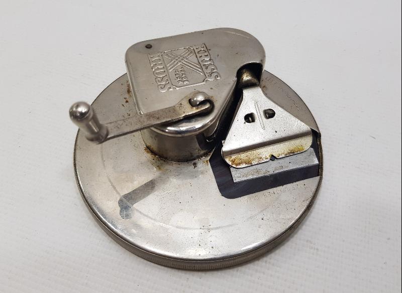 KUTUSUNDA ANTİKA JİLET BİLEME ALETİ 