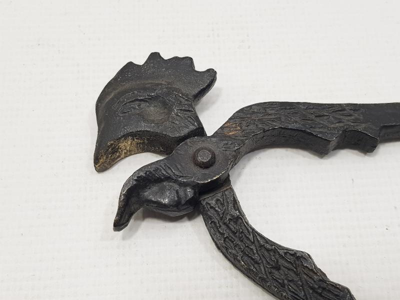 OSMANLI DÖNEMİ HOROZ FORMLU FINDIK KIRMA ALETİ