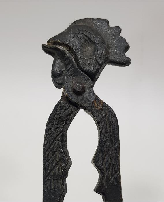 OSMANLI DÖNEMİ HOROZ FORMLU FINDIK KIRMA ALETİ