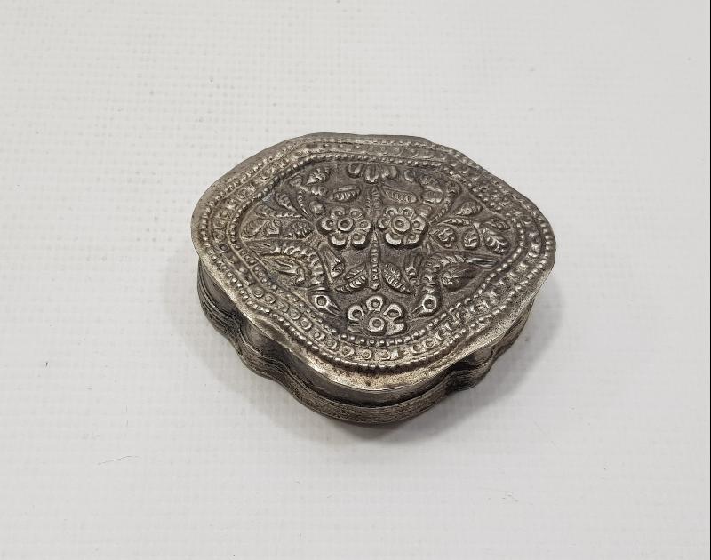 OSMANLI DÖNEMİ RUM İŞİ GÜMÜŞ ENFİYE KUTUSU