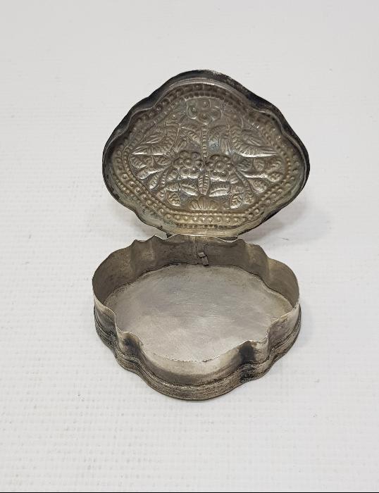 OSMANLI DÖNEMİ RUM İŞİ GÜMÜŞ ENFİYE KUTUSU